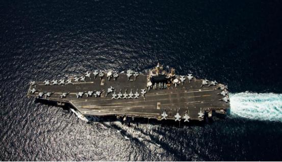 美航母压境，最快1天内开战？伊朗高层安排身后事，一架包机抵华 1月26