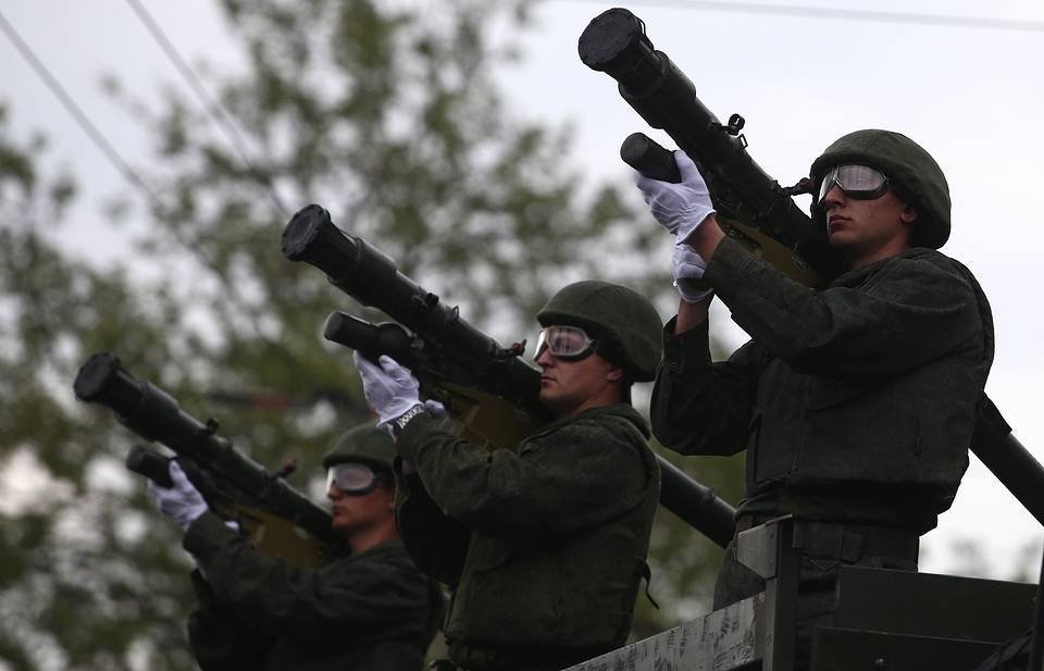 【#伊俄被曝达成超40亿元秘密军火交易#】海湾局势波谲云诡之际，英国《金融时报》