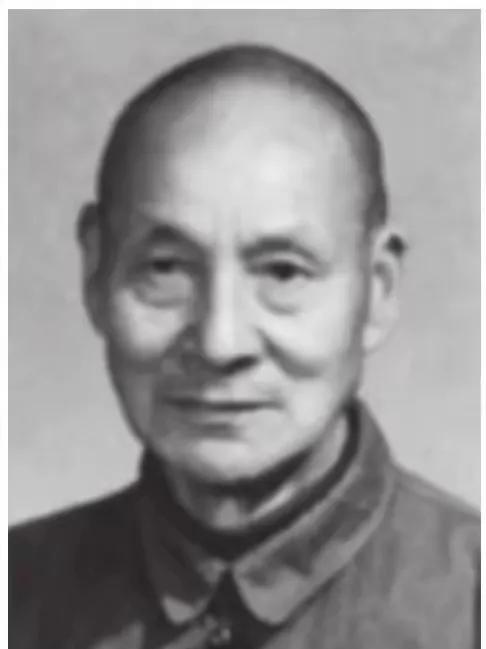 陈明仁宣布长沙起义后，其嫡系第71军在军长彭锷带领下叛逃。熊新民奉命追回第71军