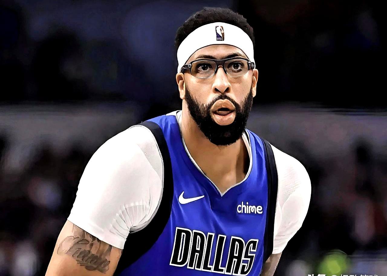 湖人有大麻烦了！那个男人歇了14场，终于要回来了，偏偏第一场就踩进了湖人