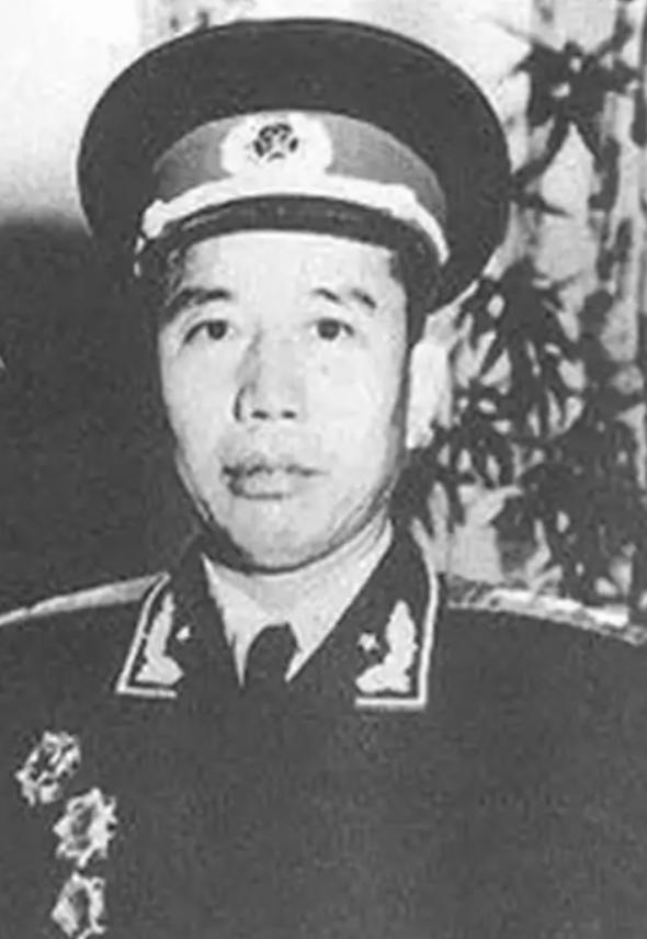 1950年2月，新疆昌吉，2500多名刚穿上解放军军装的骑兵，一夜之间反了。