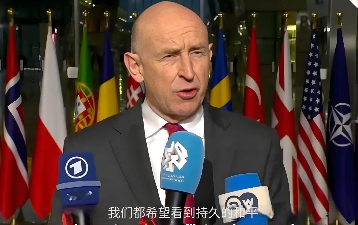 英国国防大臣约翰·希利表示，说如果台海局势升级，英国可能会对中国动武！ 希利