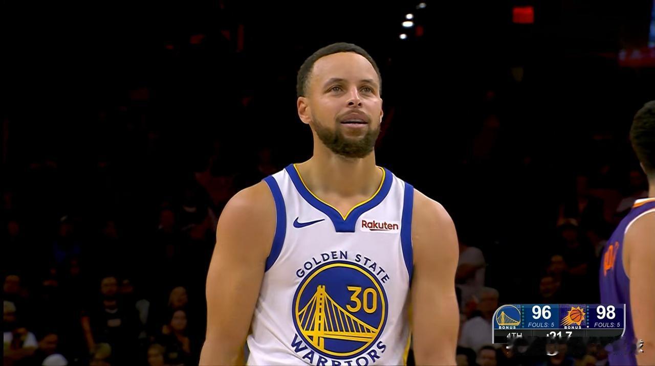 勇士超级巨星库里终于不摇头晃脑了！今天勇士在客场以98：99惜败于太阳，此役库里