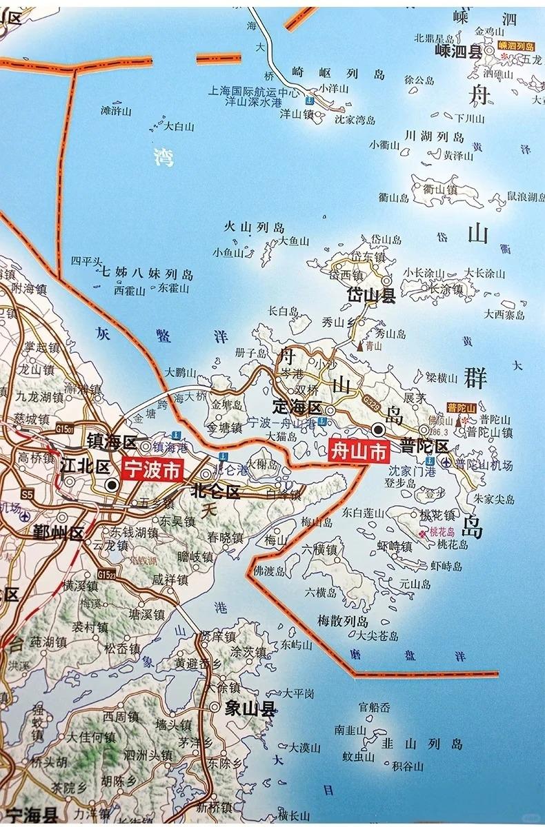 浙江经济发达，民营经济、百姓吃苦、官方放手都是明面上的原因，但还有一个容易被忽略