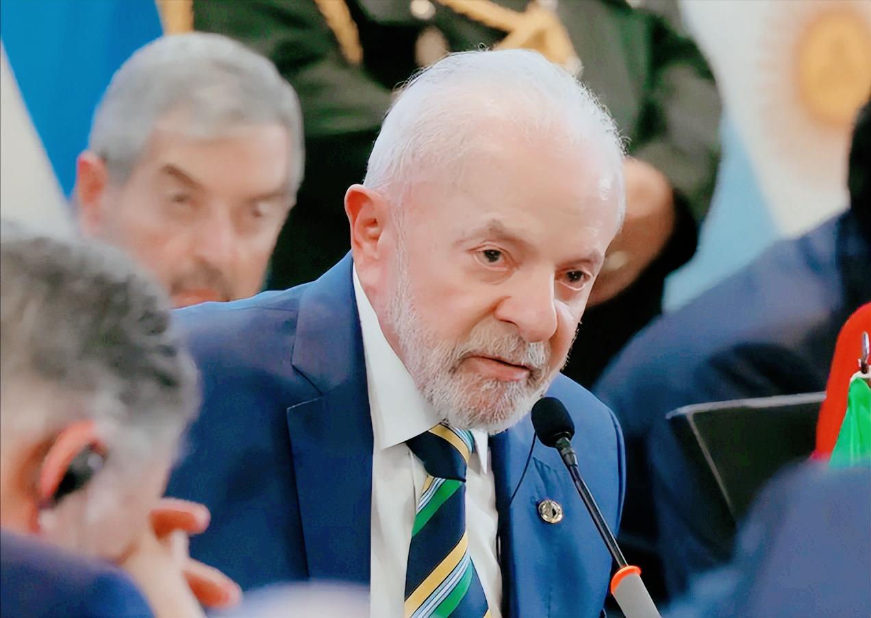 这年头国际舞台上敢直言硬刚的领导人真不多，巴西总统卢拉直接在公开场合撂下狠话，狠