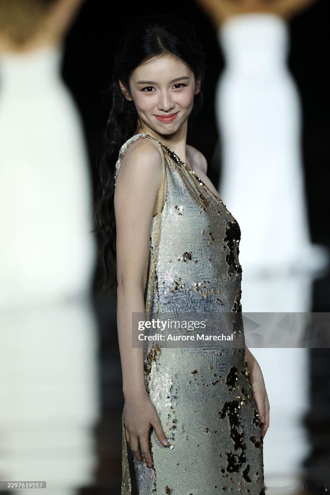 95🌸孟子义｜田曦薇｜张婧仪｜周也时装周G社生图​