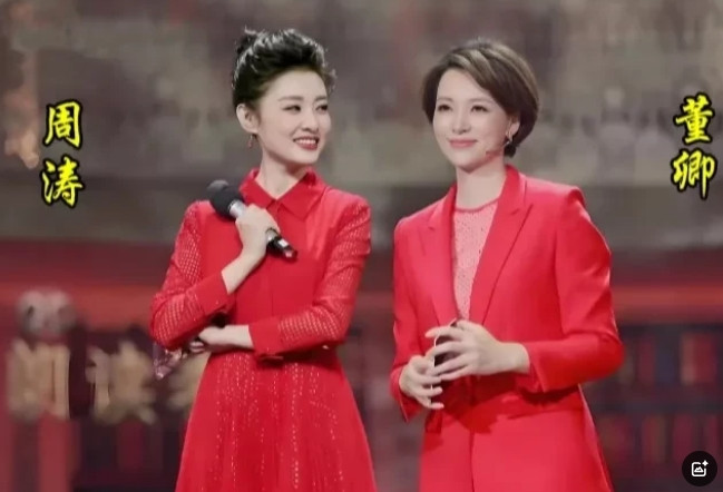 周涛和董卿你更喜欢谁呢？两位美女主持那绝对是央视主持界的顶流担当。周涛端庄大气