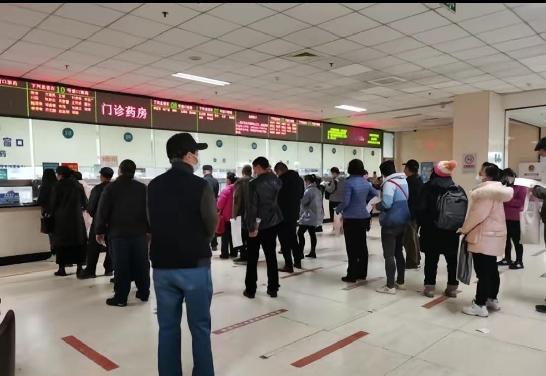 太邪门了我邻居73年的，今年53岁今天他媳妇在门口哭着拉着我的手说，这日
