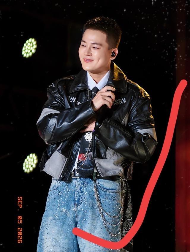 只要欧豪不塌房，我敢说他这辈子是衣食无忧了！在娱乐圈里，能够一直保持热度并不