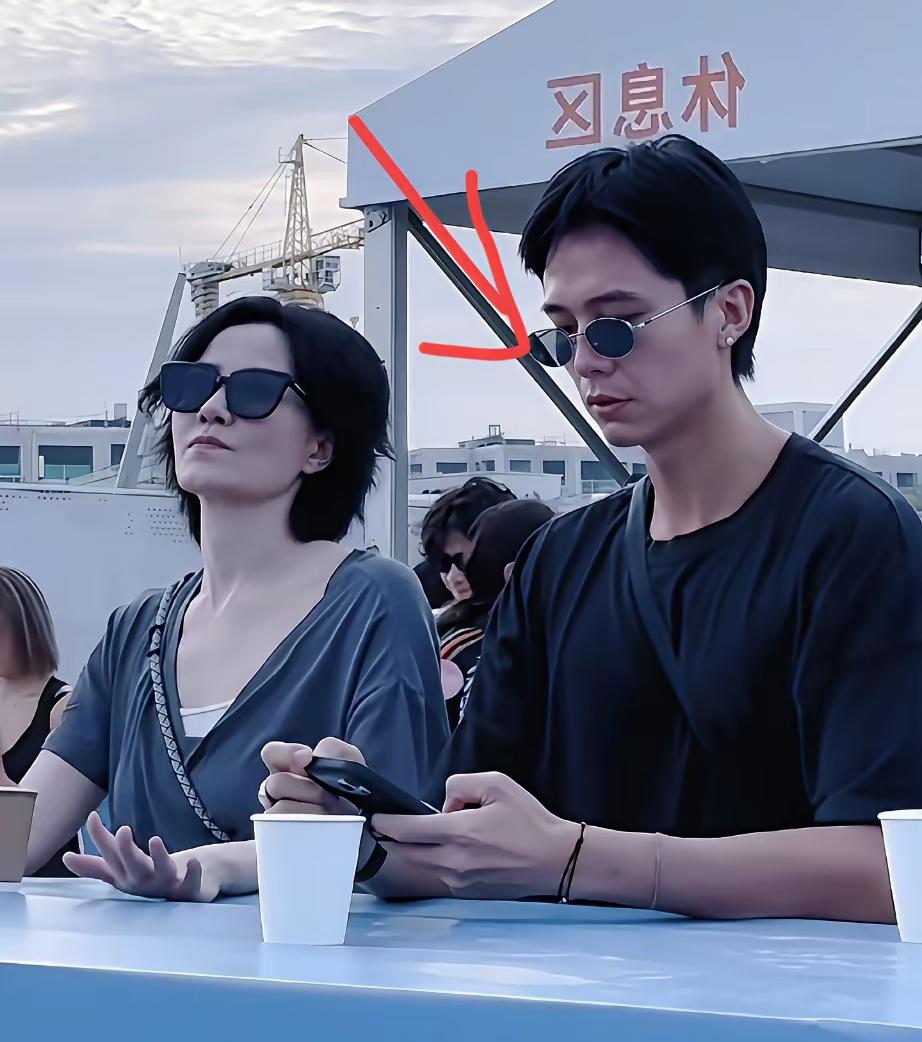 Ryan这件事最恐怖的，从来不是肢体打闹，而是熟人情面形成的无形裹挟Rya