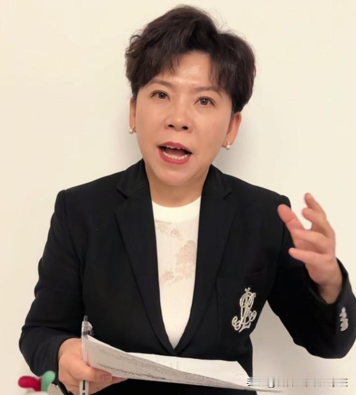 邓亚萍说：这是教科书级的比赛。在全运会女单决赛后，邓亚萍面对媒体给莎莎和曼昱这