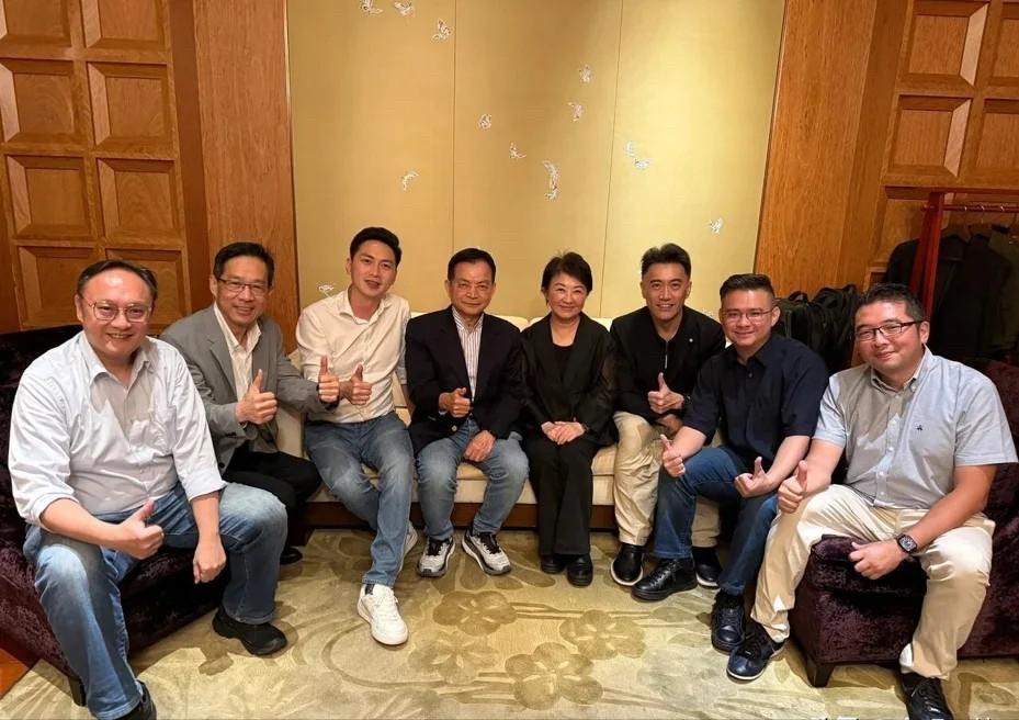 卢秀燕架空郑丽文，另立党中央！6月30日，台湾媒体人陈挥文在节目中表示：这位