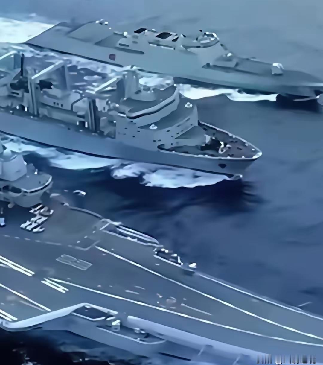 中国，收到两个消息​一个是坏消息，另一个也是坏消息。​第一个坏消息，有人把