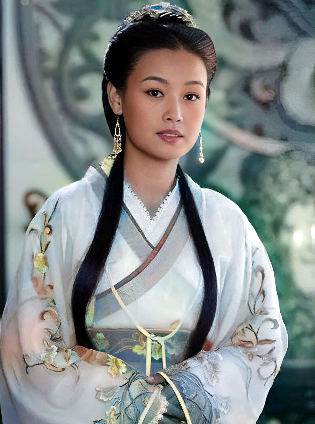 谢道韫：嫁给王羲之的儿子，才发现自己嫁了个废物"未若柳絮因风起"，七个字，让