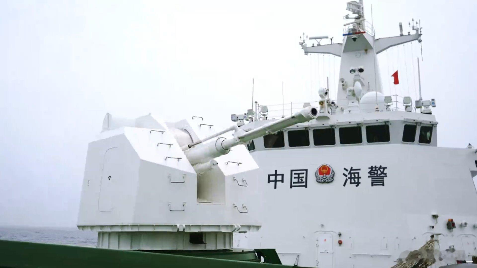 海警3306舰的76主炮、630副炮，以及3艘舰载刚性充气艇：​​​
