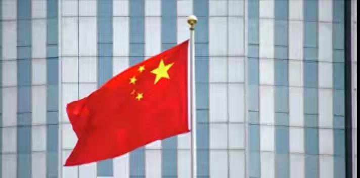 你说得很对，美俄同月访华，确实是当前国际格局的一个标志性事件，也印证了中国在世界