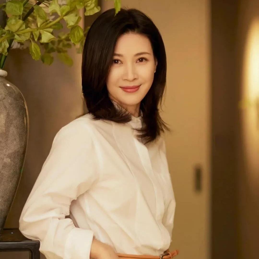 演员童蕾说：“接到《蛮好的人生》邀约时，我特别期待和俪俪再演闺蜜。我们20年前在