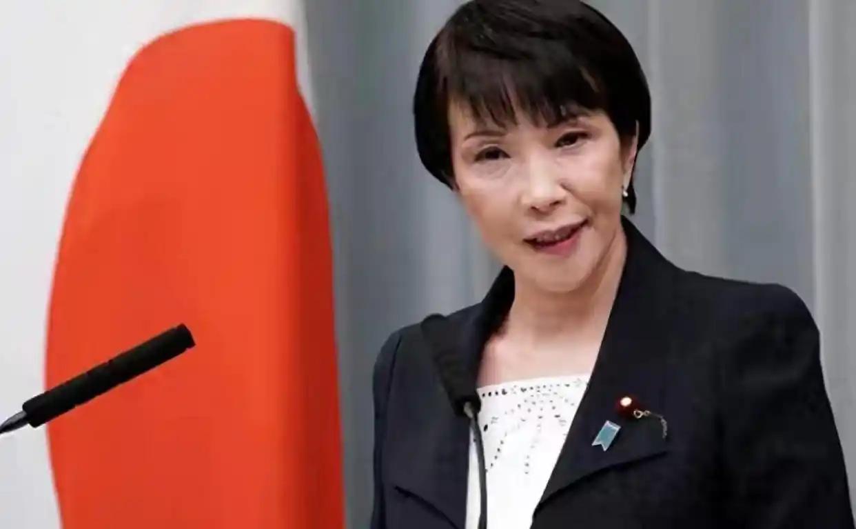 果不其然， 日本开始表态了。  他们放话称，一旦中国限制稀土出口，就会