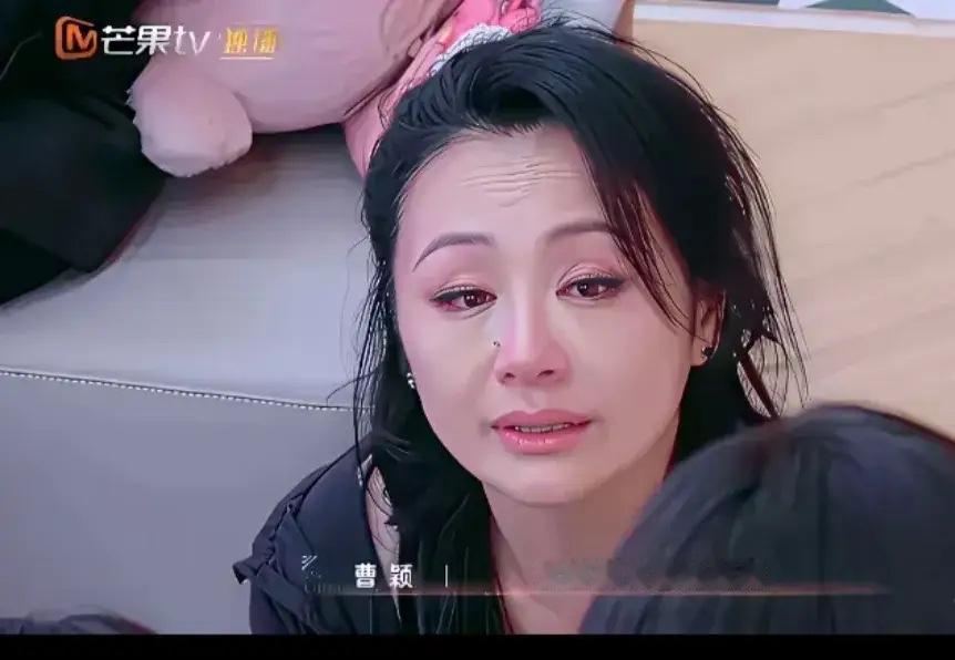 曹颖也是见过世面的人，不就是得了个胃癌，至于老哭哭啼啼吗，看人家玲宝，到最后可坚