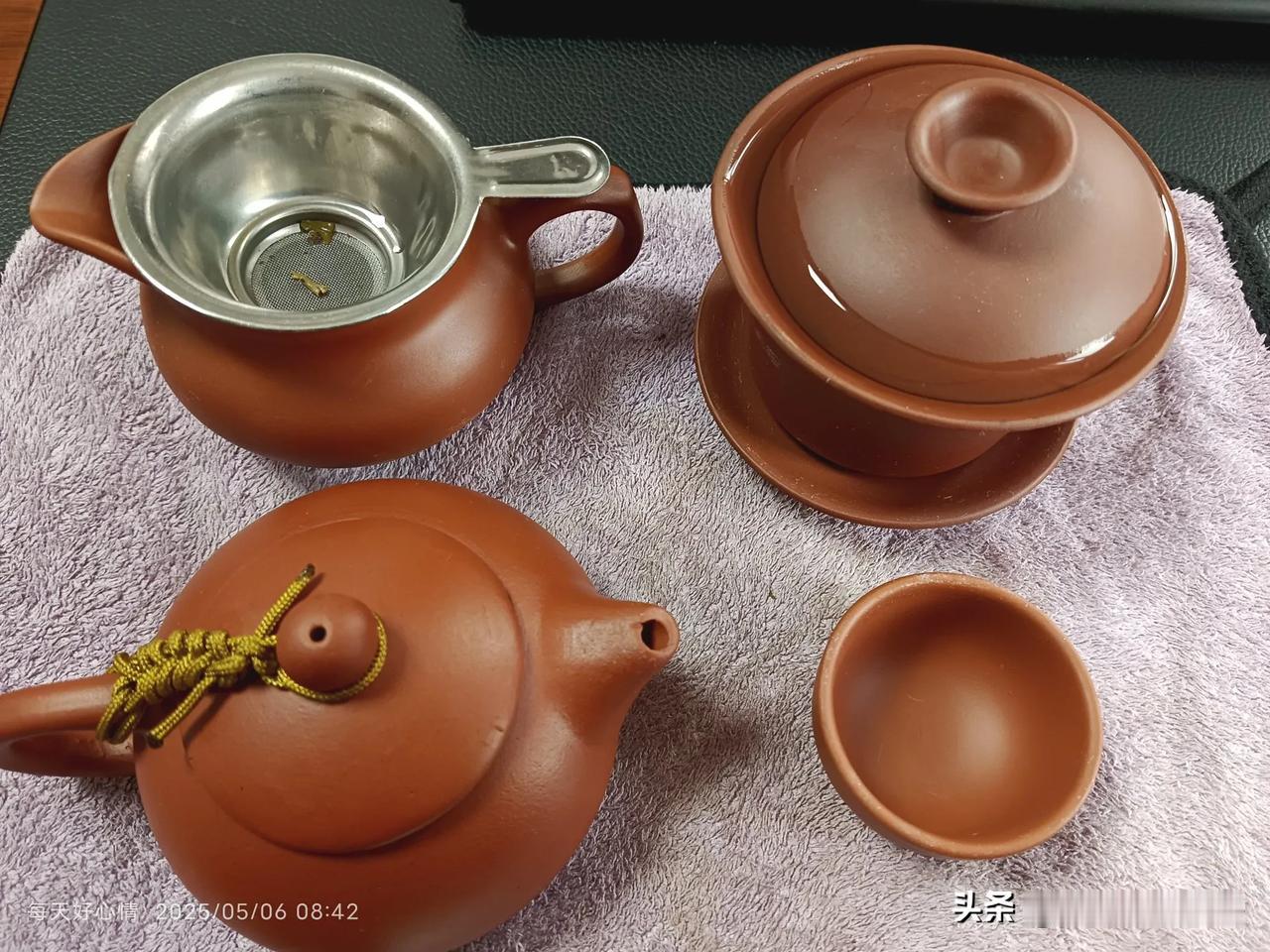 【紫砂炮台】这几天在饭后总是要把玩一下紫砂茶具，也总爱好奇的揣摩紫砂五行的阴