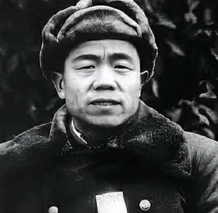 1950年代有国家干部觉得空军飞行员的伙食标准太高了，要求下降，南京空军司令员聂