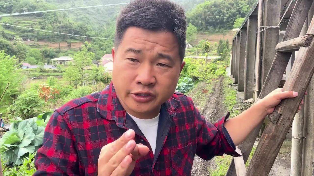 光伏资本为何偏爱民宅屋顶？揭秘大山沙漠为何被忽视