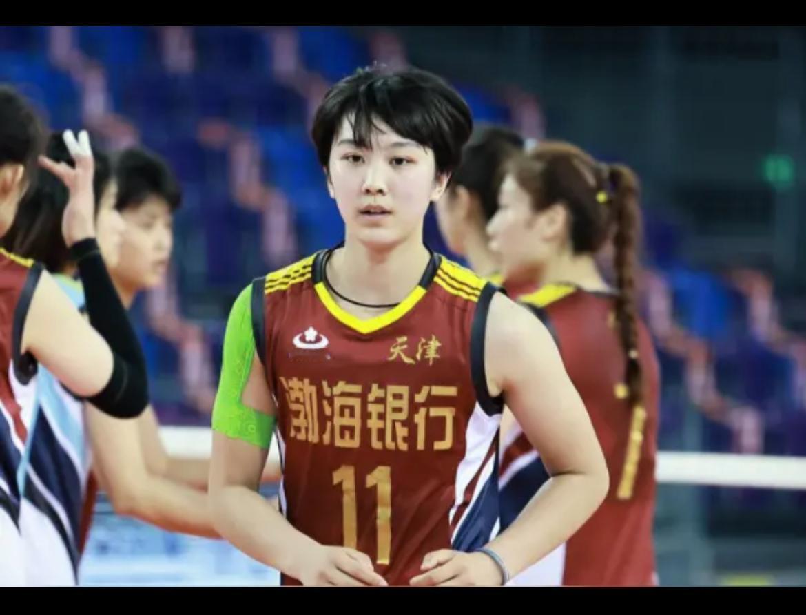 首先二传全换掉。姚笛已经有了归宿，盟豆已经28岁了，水平提升空间很小。主攻手李