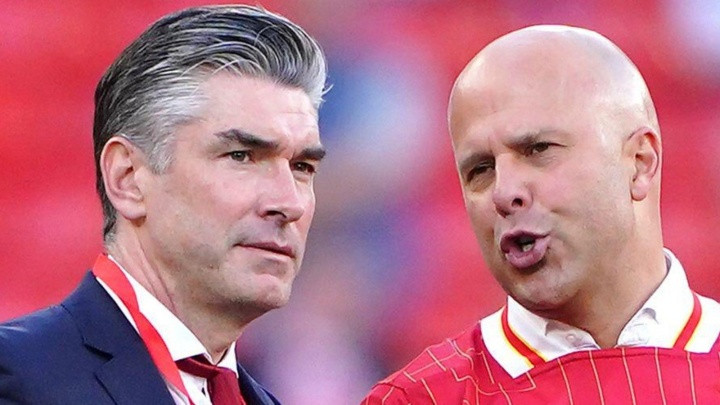 绿帽哥: 利物浦暂停与斯洛特谈续约, 想保住下赛季工作需表现更好