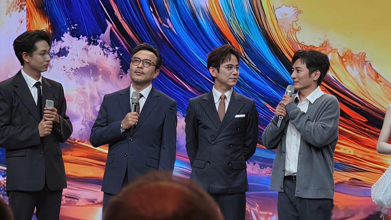 新人培养失败，湖南卫视还是低头把维嘉请回来了。维嘉对湖南卫视其实仁至义尽了。​他