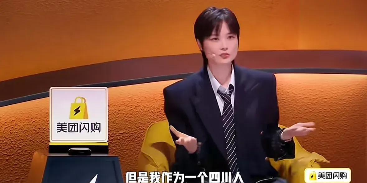 能让罗永浩哑火的人，恐怕只有李宇春一个，轻轻松松一句话“我代言了个锤子”让罗永浩