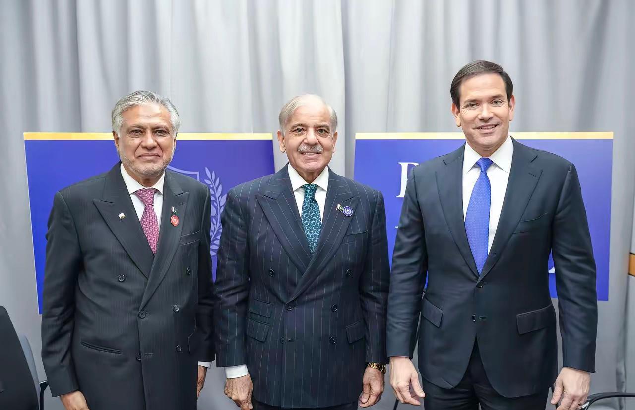 美国国务卿卢比奥今天写道美国正拉着巴基斯坦，在南亚布局搞小动作。卢比奥会见巴