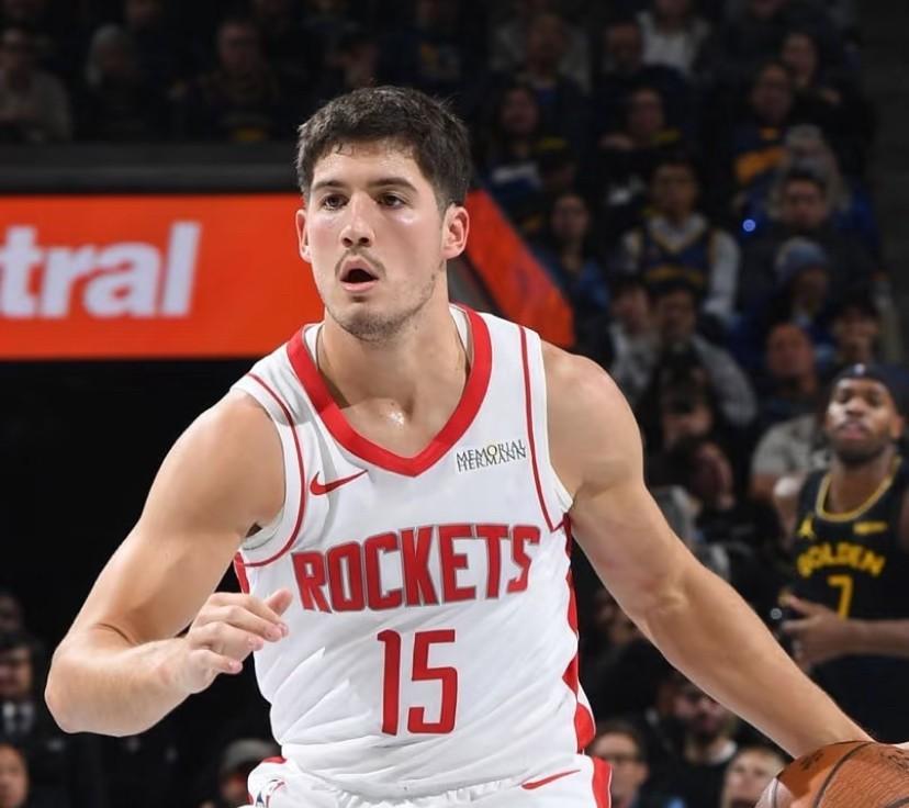 关于谢泼德的防守，其实有一点颇为好奇！就算谢泼德在防守端是个漏洞，但联盟有几个