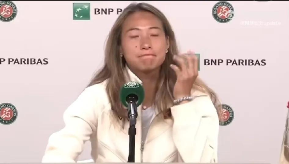 《郑钦文失利背后：从自我剖析到心态淬炼，中国金花的成长之痛与破局之路》