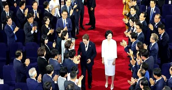 警卫队撤了，总统安全咋办？---