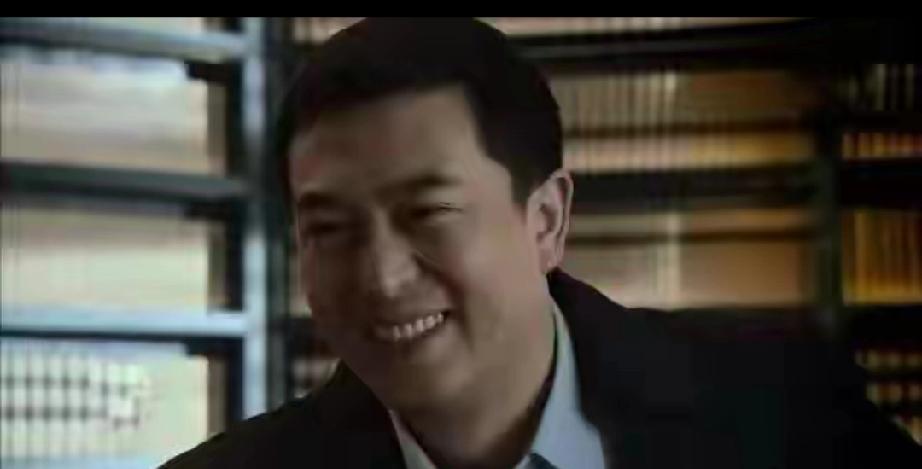 被全剧组嫌弃的助理月薪五千遭嘲讽，接连三次涨薪，真相打脸众人张嘉译