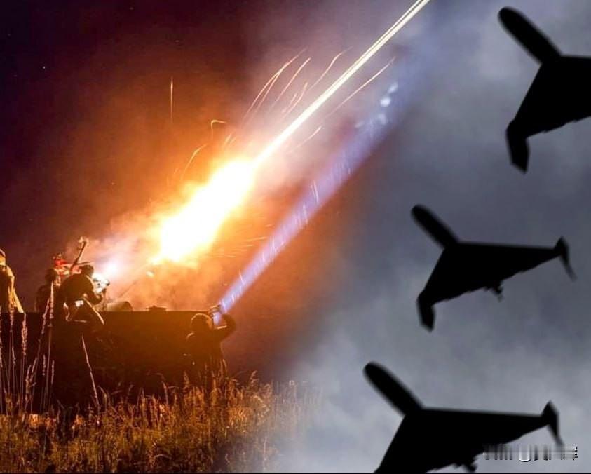 截至12:45，袭击仍在持续俄军对乌发动大规模空袭，多型弹药打击军政与能源设施