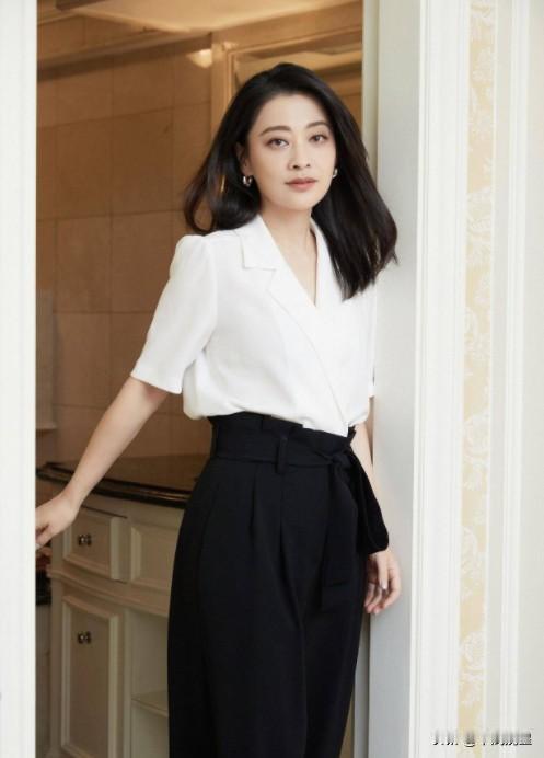 王茜华两次被梅婷“横刀夺爱”，二十多年后依旧放不下，每每提起依旧潸然泪下