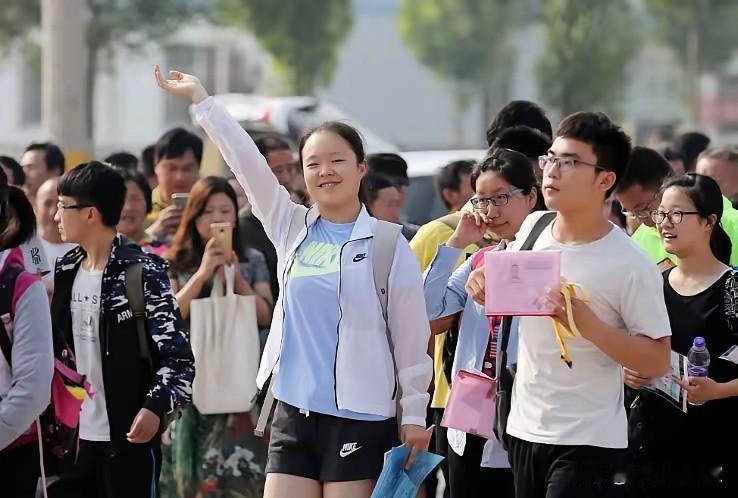 突然发现：凡是被民办本科录取的，父母这个月的朋友圈都静悄悄民办本科录取后，家长