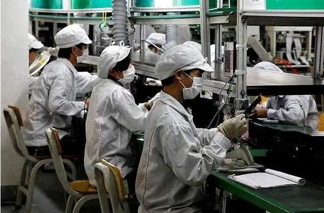 印度手机和变压器产能猛蹿，欧美日韩排队塞订单，咱中企反倒靠边站。更悬的是，各国全