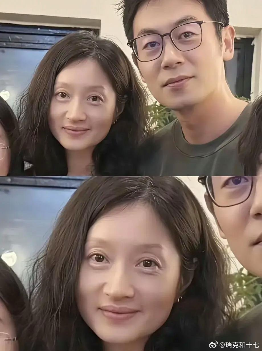 之前看过一个采访，里头朱亚文自己说平常不喜欢他老婆化妆，是因为喜欢看老婆最真实质
