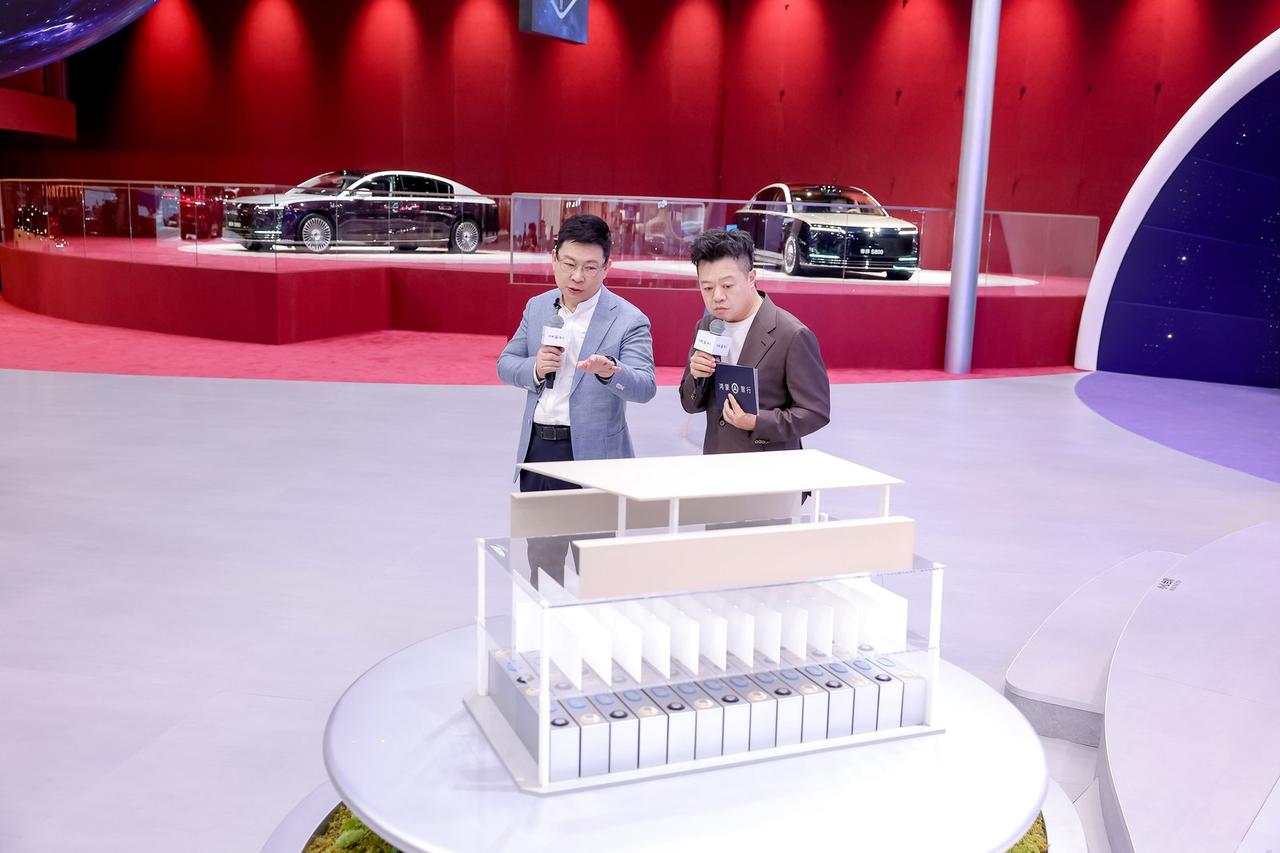 安全是最大的豪华？鸿蒙智行把这句话落到了了电池和激光雷达上逛了一天2026北京