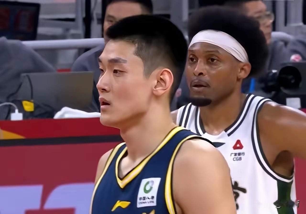 东莞男篮险胜浙江，有3人必须要好好表扬一下，另外有1人打的有点迷失！北京时间