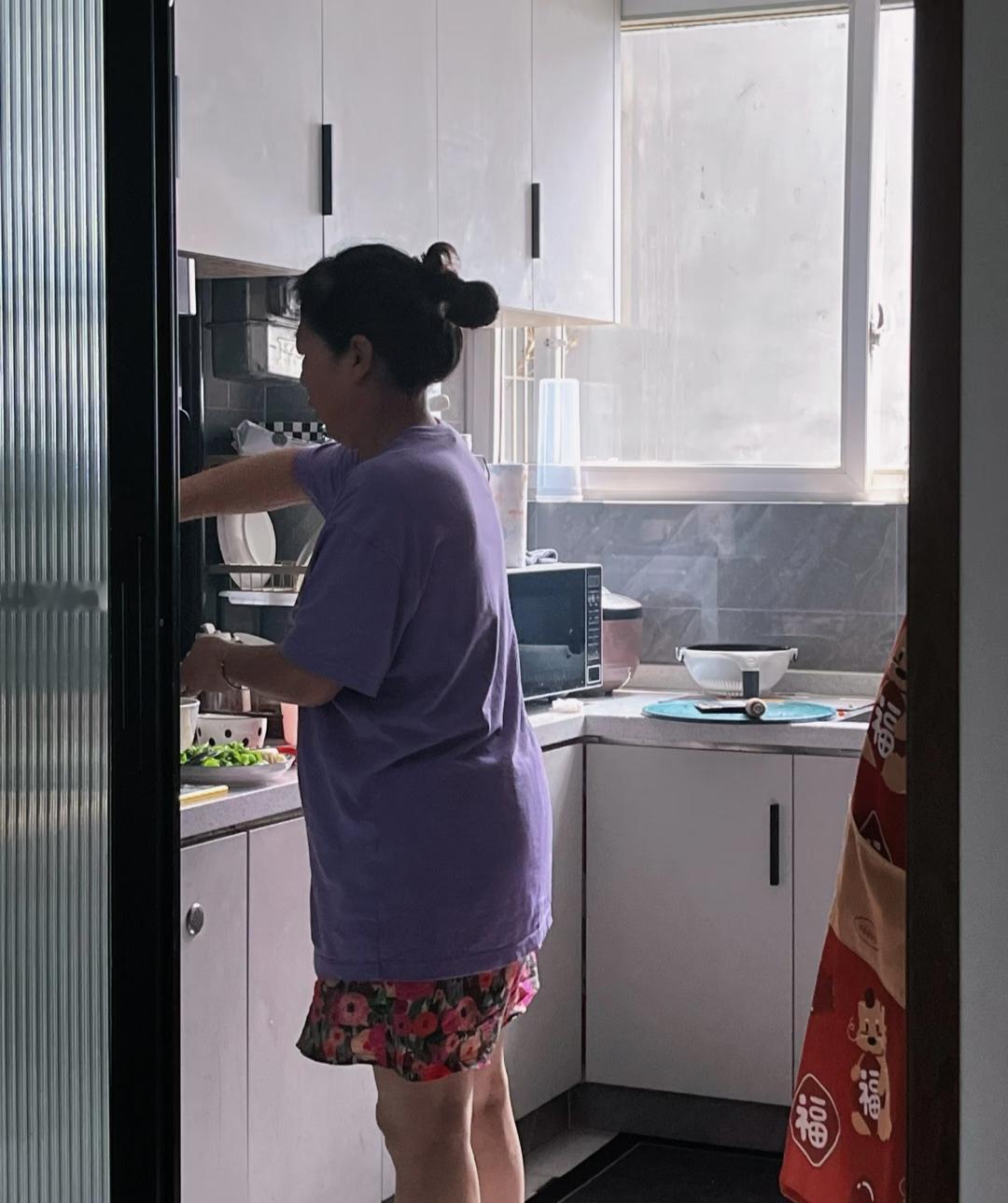 这样的婆婆来一打!昨天给婆婆打电话沟通过年的事，我给自己做了好多的铺垫，生怕她