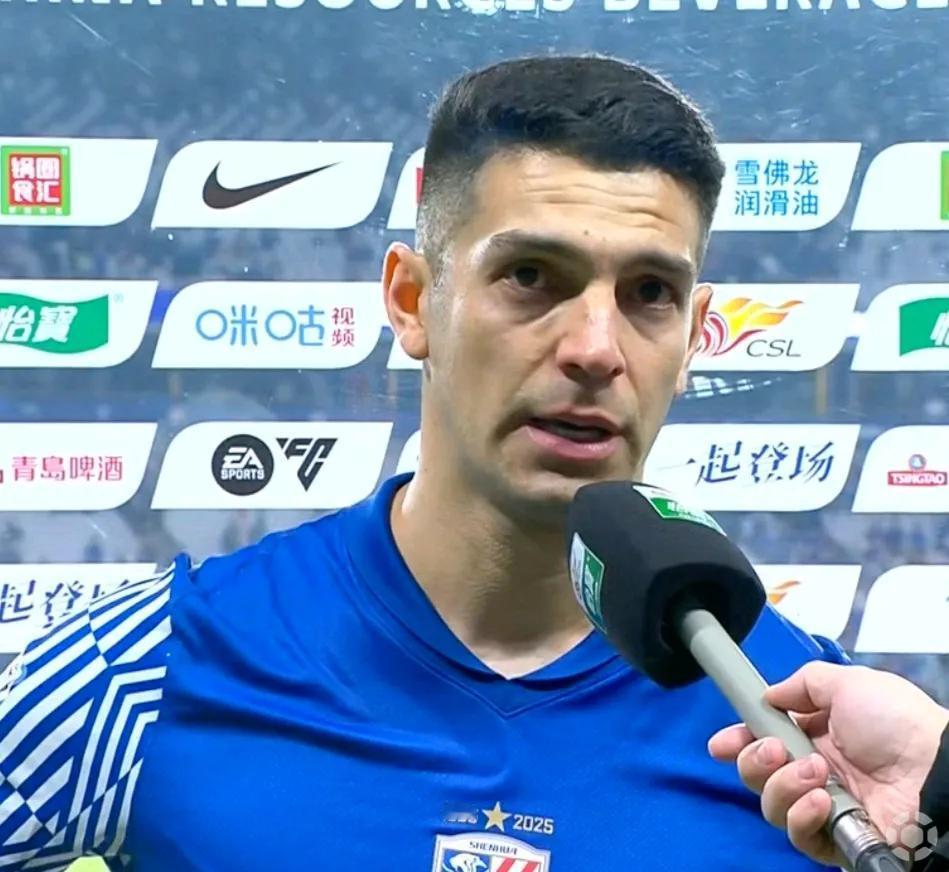 外援安德烈-路易斯痛批了上海申花俱乐部管理层。他在社交媒体上表示，他已经来俱乐