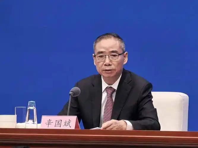 工信部副部长辛国斌在世界制造业大会开幕式上，给“AI+制造”指了一条明路：“大力