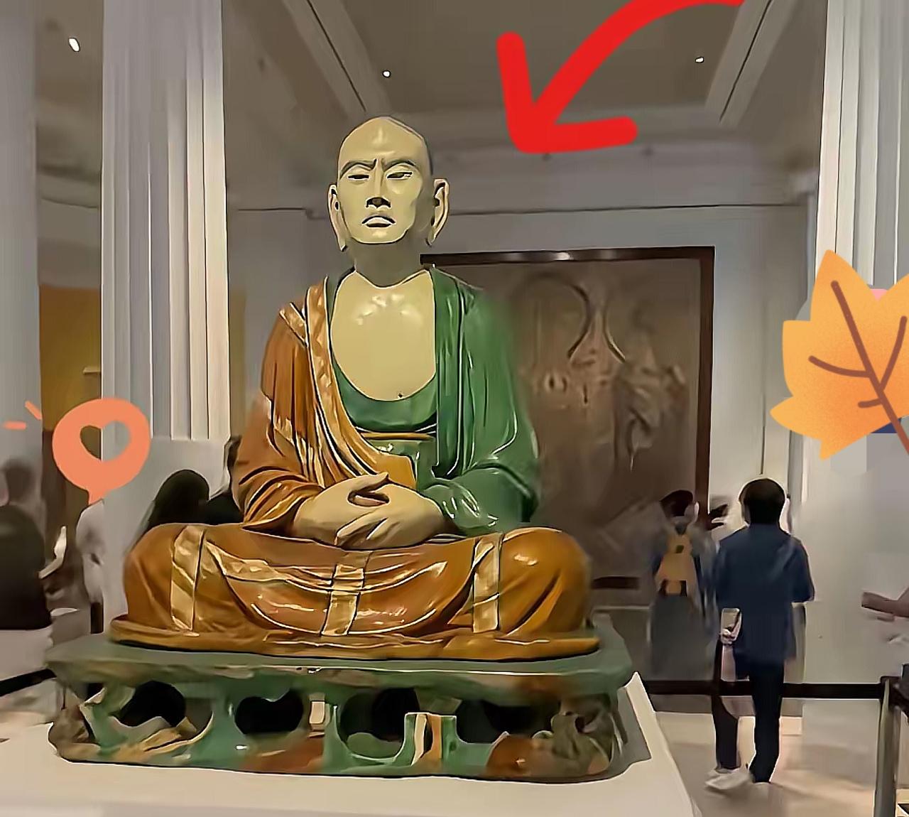 别再信什么“闪光灯伤害文物”的鬼话了，全是借口。​去趟南博，这心里越看越不是滋