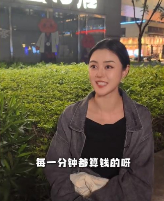 前TVB女演员于淼的职场转型让全网咋舌，在东莞日料店端盘子10小时挣180元，转