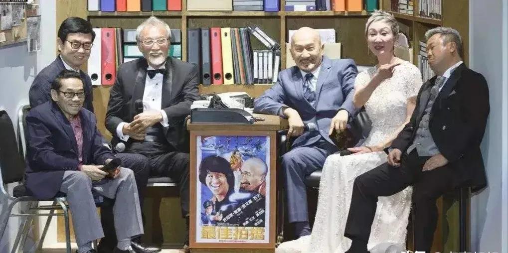 2017年4月，新艺城六大巨头世纪重聚，可惜徐克缺席了。当时，金像奖主办方复刻