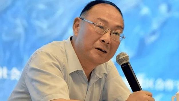 完全同意金灿荣教授的观点，中国没有必要再三要求日本就侵华罪行道歉了，大众舆论始终
