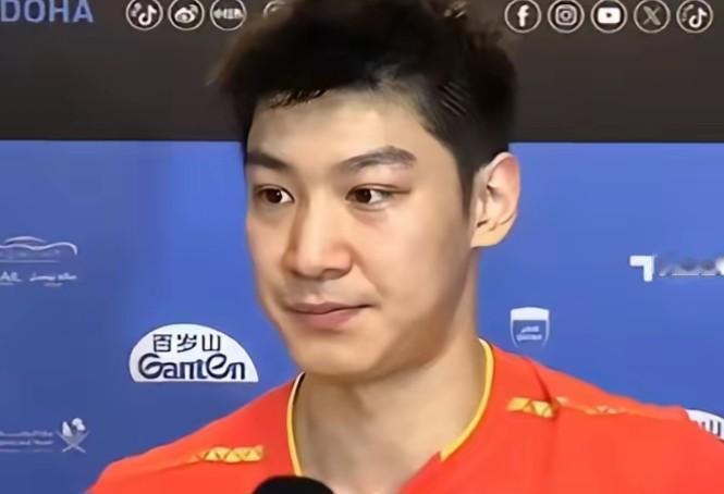 我当时愣了一下，刷到那个比分的时候手都停了——薛飞竟然直接被人家3-0带走，心里